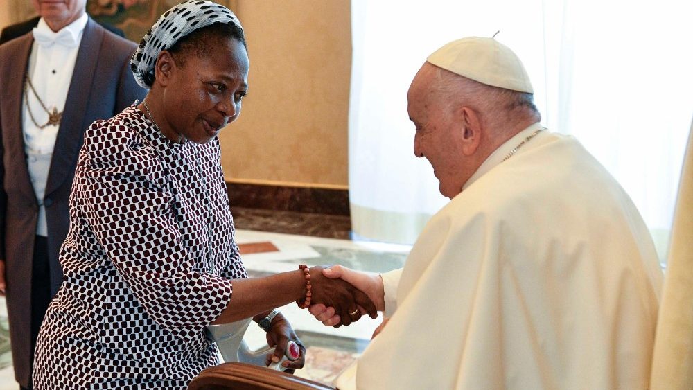 Папская аўдыенцыя місіянеркам-кларэтынкам Беззаганнай Панны Марыі 