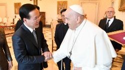 Senhor Vo Van Thuong, Presidente da República Socialista do Vietnã e o Papa Francisco