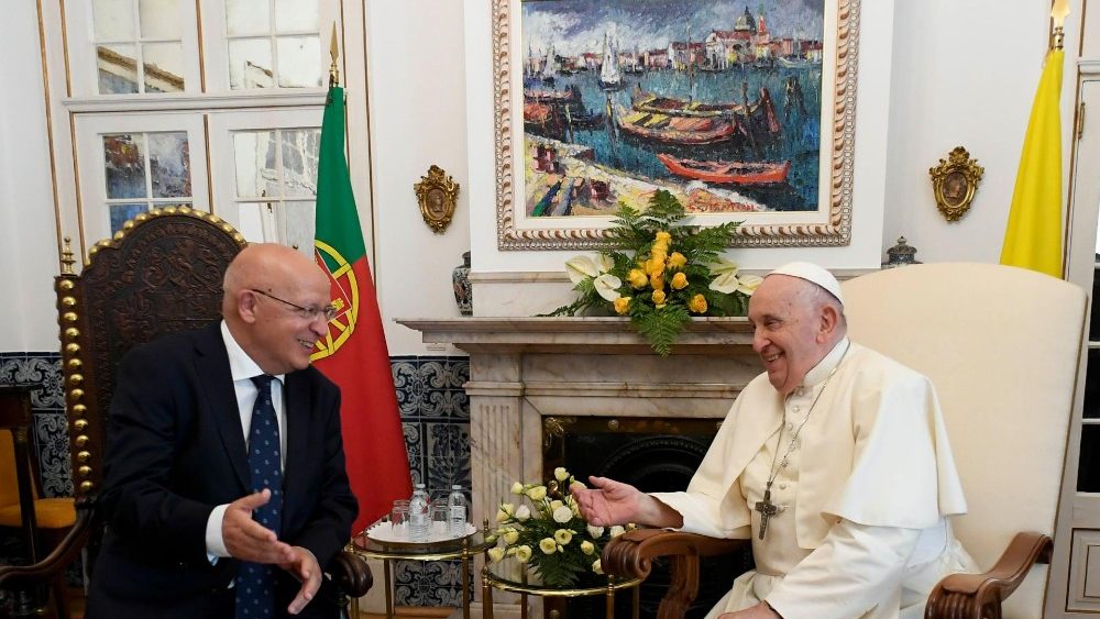 Popiežius ir Portugalijos parlamento pirmininkas Augusto Santos Silva