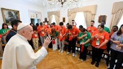 Pápež s mladými z Turecka