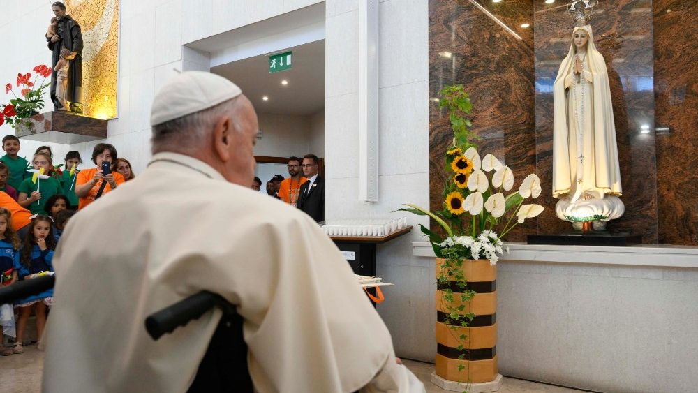 2023.08.04 Viaggio Apostolico in Portogallo in occasione della XXXVII Giornata Mondiale della Gioventu' - Incontro con i rappresentanti di alcuni centri di assistenza e di carita'