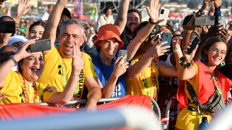 Askofu mkuu Andr&egrave;s Carrascosa Coso, Balozi wa Vatican nchini Ureno