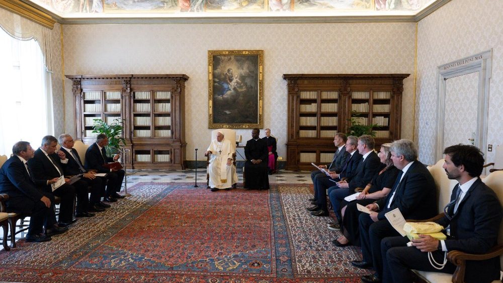 Папа падчас аўдыенцыі з еўрапейскімі юрыстамі