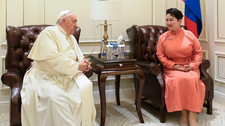 2023.09.01 Viaggio Apostolico in Mongolia - Arrivo e Accoglienza Ufficiale