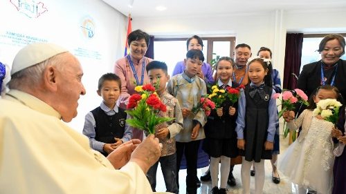 Schönborn: Papst setzt in Mongolei Zeichen für Hoffnung und Frieden