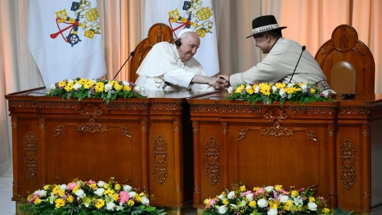 Papst Franziskus und der Präsident der Mongolei, Uchnaagiin Chürelsüch