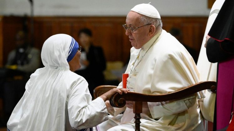 Papa Franjo u katedrali sv. Petra i Pavla u Ulaanbaataru