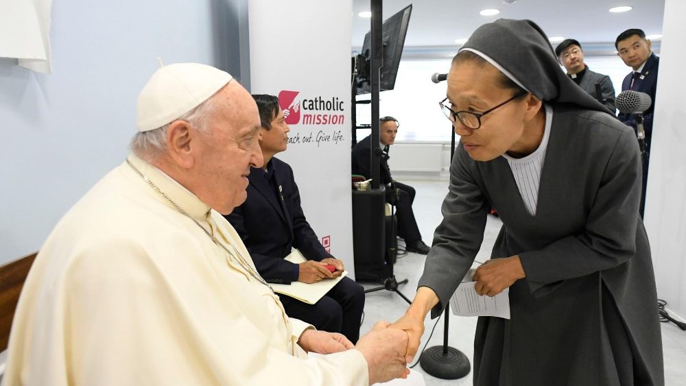 2023.09.04Viaggio Apostolico in Mongolia - Incontro con gli operatori della carita'