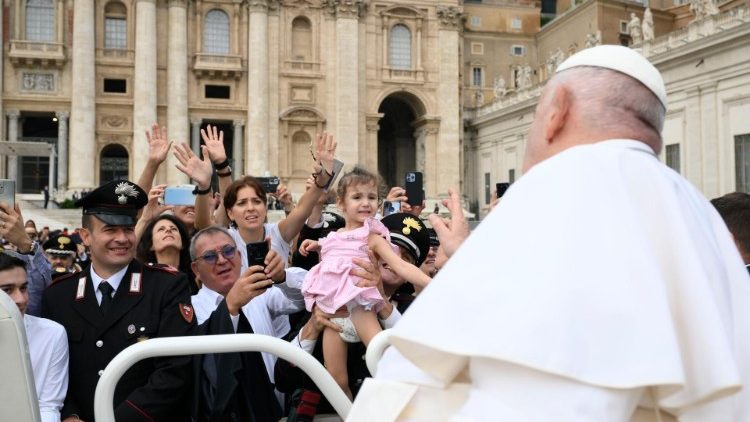 Pope Francis' encounter with Italy's Carabinieri