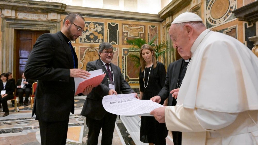 Il Papa durante l'udienza ai partecipanti all'incontro a Roma tra i rettori delle Università dell'America Latina