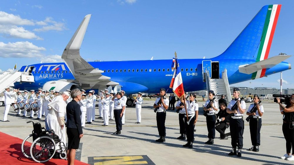 Za zvuku štátnej hymny