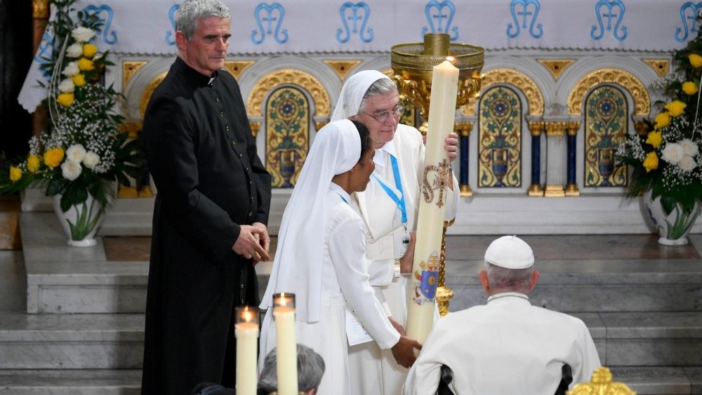 Popiežius Sargybos Dievo Motinos – „Notre Dame de la Garde“ bazilikoje