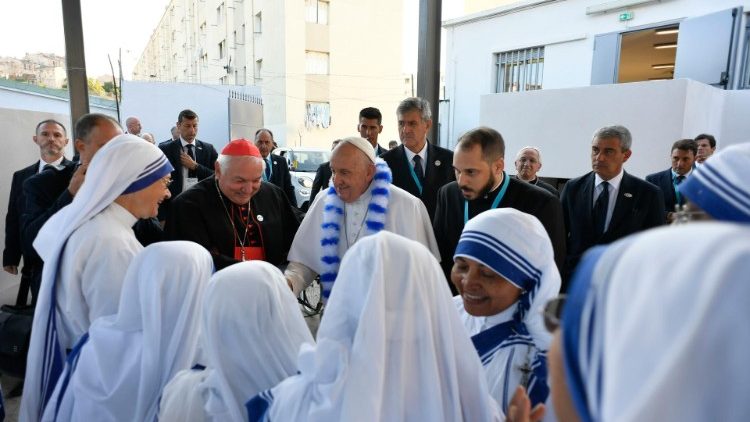 2023.09.23  Papa Francisko ametembelea kituo cha Watawa  wamisionari wa Upendo wa  Mama Teresa wa Kalkuta wanaotoa msaada kwa watu maskini. 