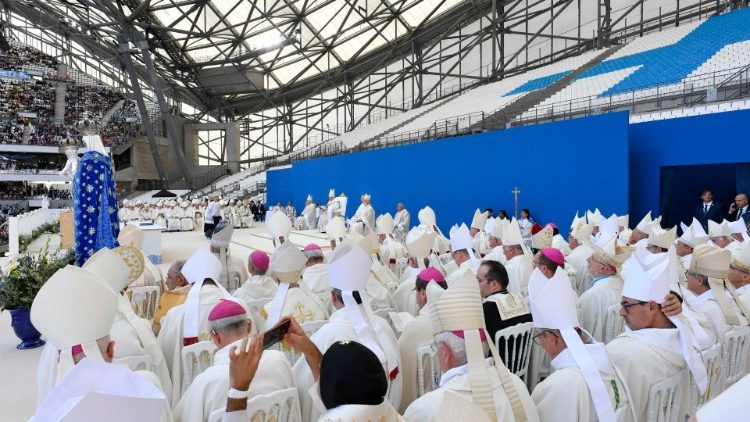 Kristo Yesu ndiye chakula na kinywaji cha uzima wa milele!