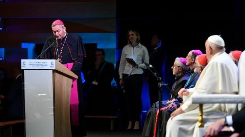 Imzot Arjan Dodaj para Pap&euml;s. Shqip&euml;ria, emigrimi e p&euml;rvoja e fes&euml;, n&euml; Takimet Mesdhetare t&euml; Marsej&euml;s