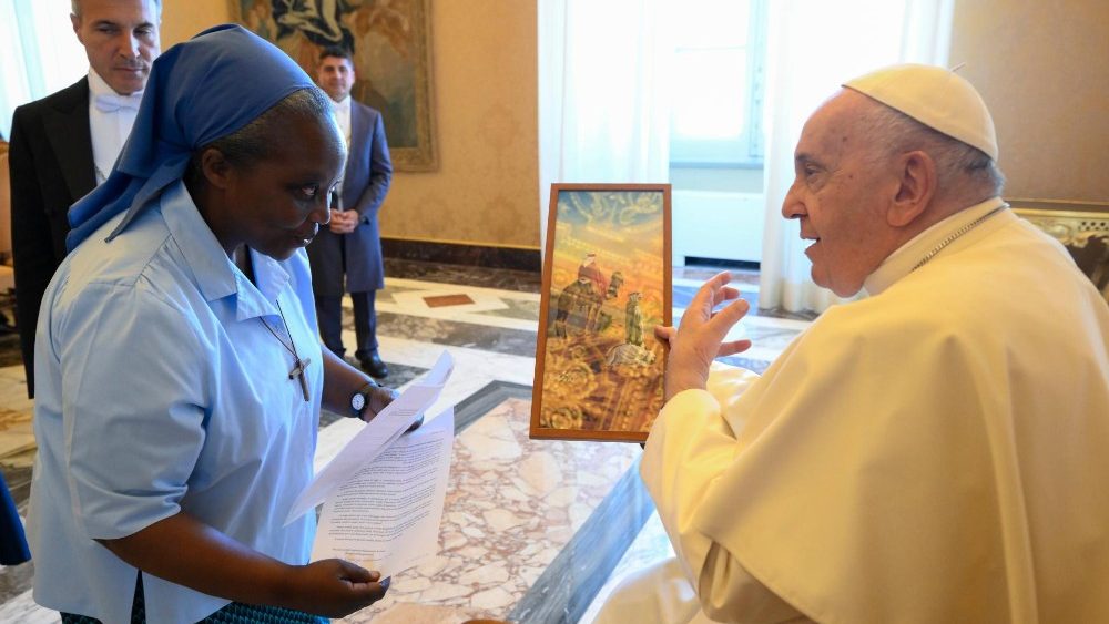 Падчас аўдыенцыі для Малых Сясцёр Езуса