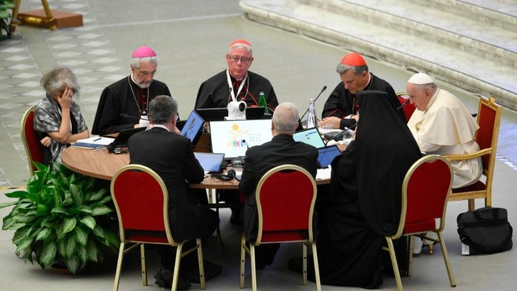 Synode des évêques en salle Paul VI du Vatican, le 4 octobre 2023.