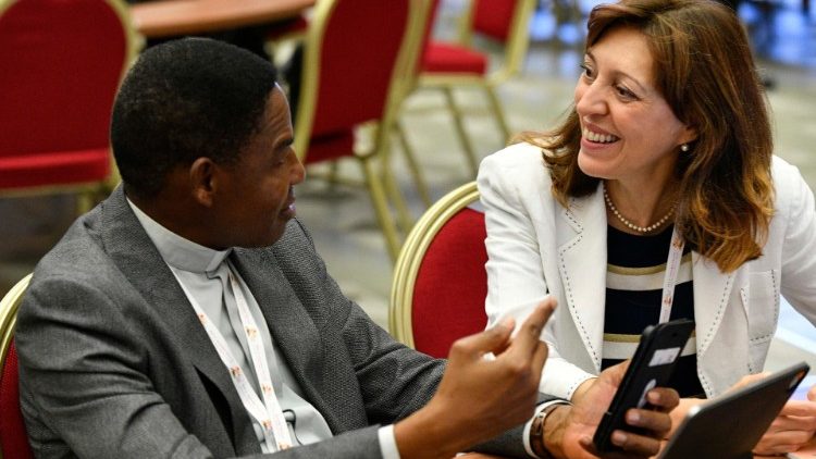 Círculos menores durante o Sínodo dos Bispos