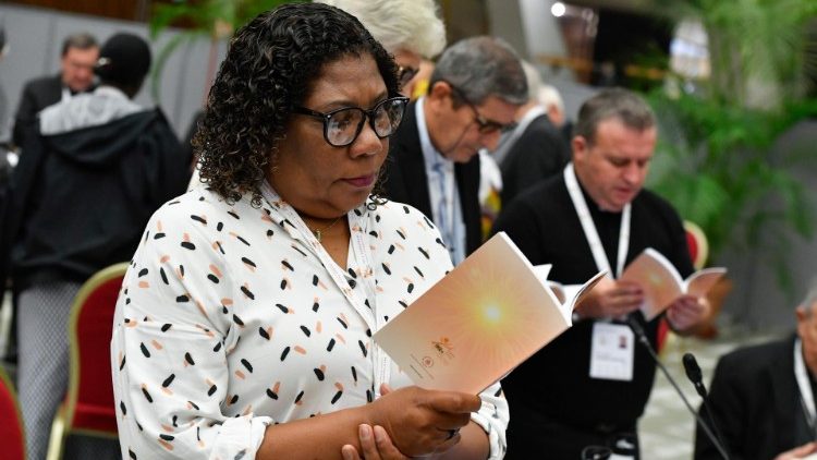 2023.10.10 Sinodo dei Vescovi - Circoli Minori