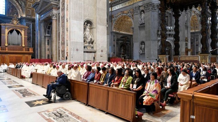 Washiriki wa Misa Takatifu katika Kanisa Kuu la Mtakatifu Petro 23 Oktoba 2023