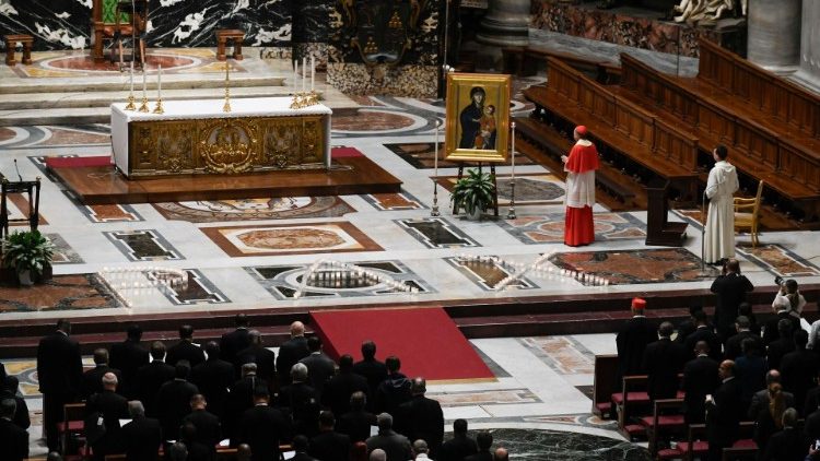 Oração do Terço na Basílica de São Pedro