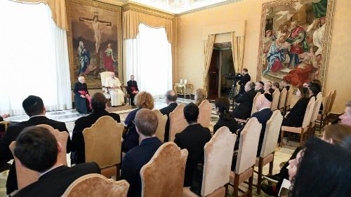 François: le dialogue construit la paix, pas la vengeance ou la haine