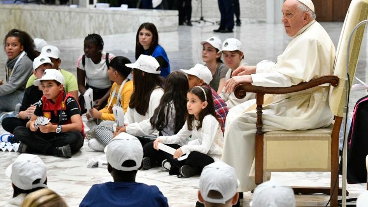 O encontro com o Papa Francisco na tarde desta segunda (6)