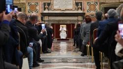 tPope Francis addressing the national Federation of Catholic Weeklies, of the Italian Periodical Press Union, of the "Corallo" and "Aiart - Cittadini mediali" associations, in the Clementine Hall