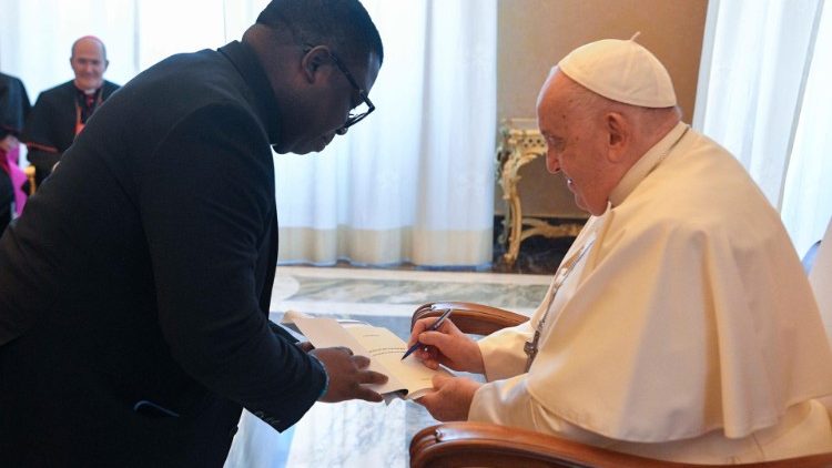 Papa Franjo primio je u audijenciju sudionike susreta sveučilišnih kapelana i pastoralnih djelatnika