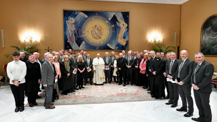 Celtic கால்பந்தாட்டக் கழகத்தினருடன் திருத்தந்தை பிரான்சிஸ் 