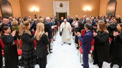 Pope Francis with seminar participants