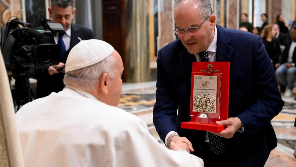 Падчас аўдыенцыі для ўдзельнікаў і арганізатараў ватыканскага Канцэрта для бедных