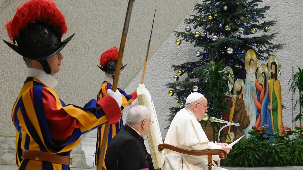 Папа віншуе супрацоўнікаў Ватыкана з Божым Нараджэннем