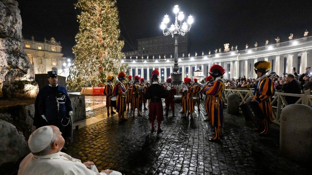 Para visita Presépio na Praça São Pedro
