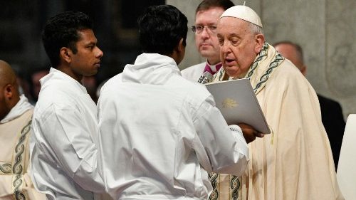 Francisco: Confiemos el nuevo año a María