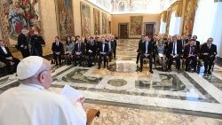 Papież Franciszek i delegacja Stowarzyszenia Dziennikarzy Katolickich w Niemczech, 4 stycznia 2024 r.