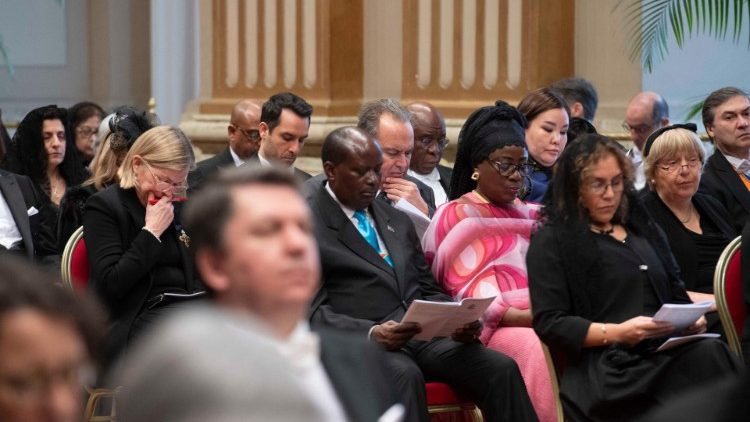 Gli ambasciatori all'udienza del Papa