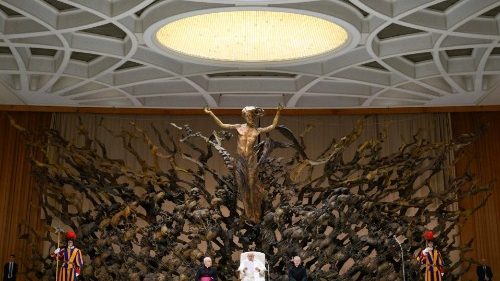 Papež při generální audienci: Modleme se za lidi trpící válečnými hrůzami