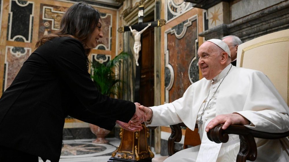 O Papa encontra os membros da Associação de Jovens Profissionais Toniolo