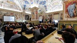 L'apertura dell'assemblea della Consulta Universitaria del Cinema nel Salone Sistino della Biblioteca Apostolica Vaticana