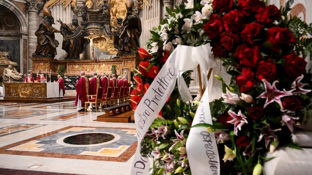 Le esequie del cardinale Sergio Sebastiani celebrate dal cardinale Re