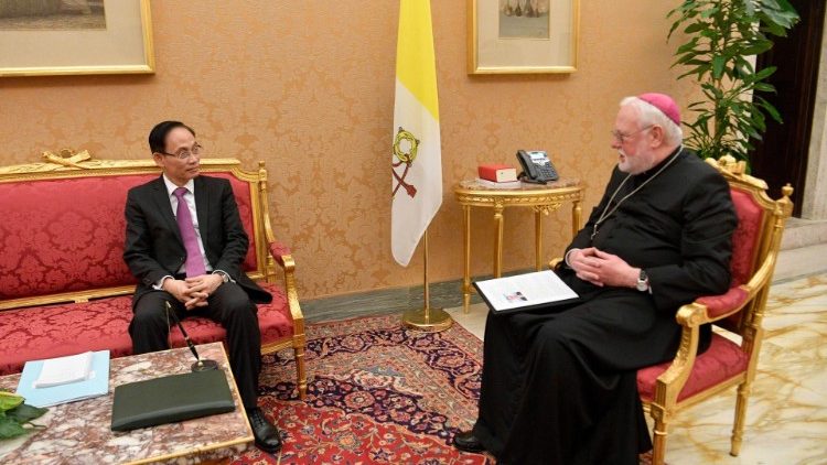 Сустрэча арцыбіскупа Галахера з дэлегацыяй Камуністычнай партыі В’етнама (18.01. 2024)
