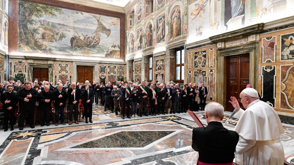 O Papa recebe Delegação da Diocese de Belluno-Feltre, no 60º aniversário do desastre do Vajont (Vatican Media)