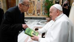 Pope Francis meets the Committee for the Centenary of the birth of Don Lorenzo Milani