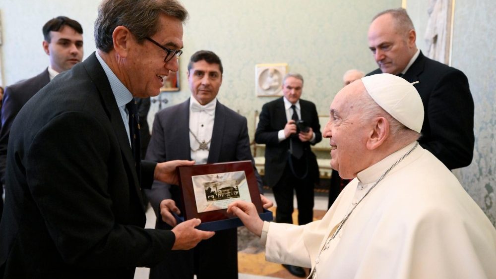 Аўдыенцыя для Каралеўскага тэніснага клуба Барселона