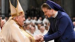 Petersdom: Papst Franziskus bei der Messe mit Ordensleuten am Fest Darstellung des Herrn