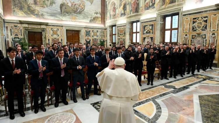 Papa Francisco encontra os seminaristas de Madrid em 03 de fevereiro de 2024