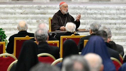 Cardinal Cantalamessa: les «dents» des médias peuvent détruire mais aussi «purifier»