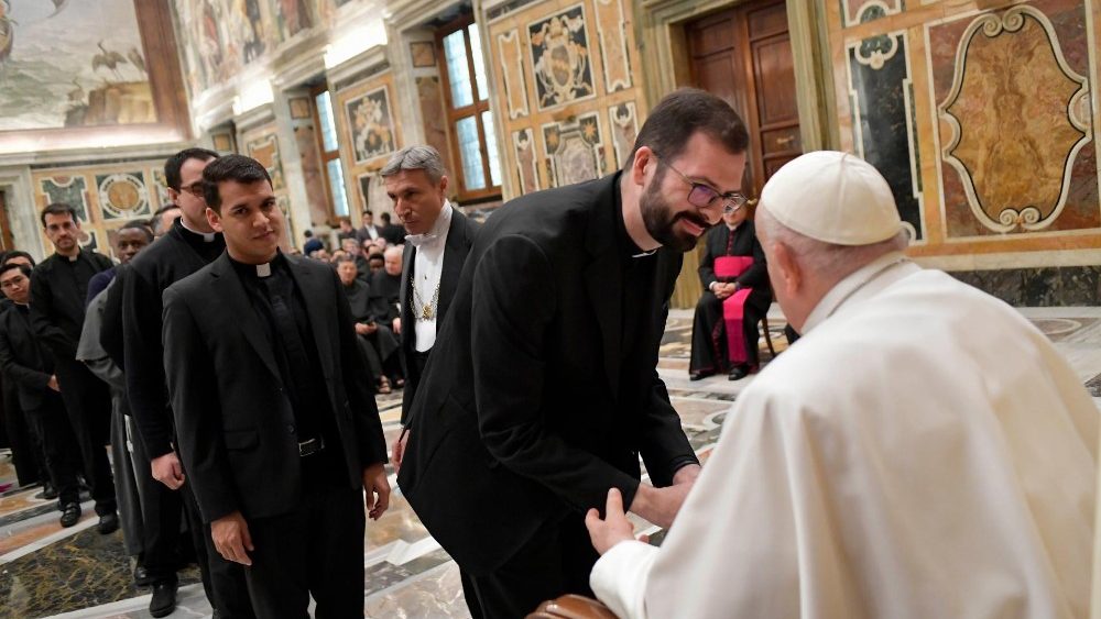 Падчас аўдыенцыі для ўдзельнікам ватыканскага курса для спаведнікоў 