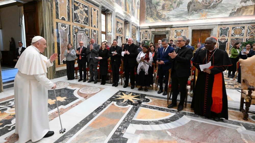 Францішак на аўдыенцыі з удзельнікамі семінара "Веды карэнных народаў і навука"